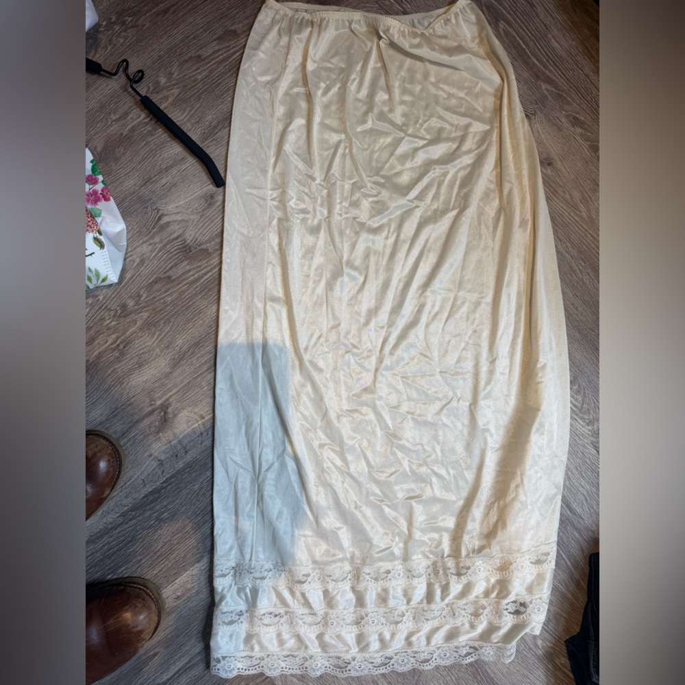 Sweet Elegant vintage Cream Lace Trim maxi slip skirt fits US10